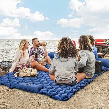 Amazon vente chaude en plein air tapis de couchage double taille ultra-léger camping matelas de couchage avec oreiller matelas pneumatique 