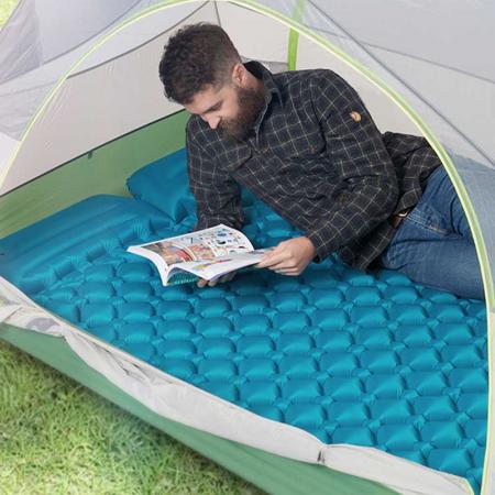Amazon vente chaude en plein air tapis de couchage double taille ultra-léger camping matelas de couchage avec oreiller matelas pneumatique 