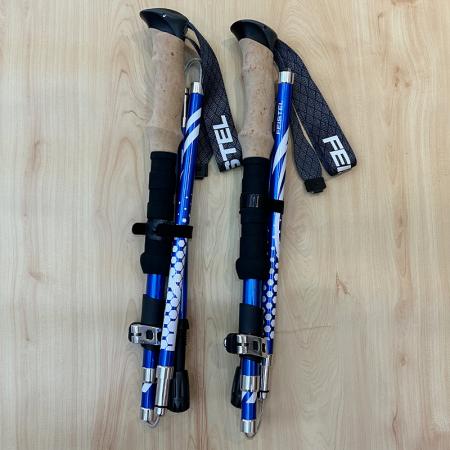 Bâton de randonnée pliable ultraléger en alliage d'aluminium 7075, 5 sections avec poignées en liège, moderne et réglable. 