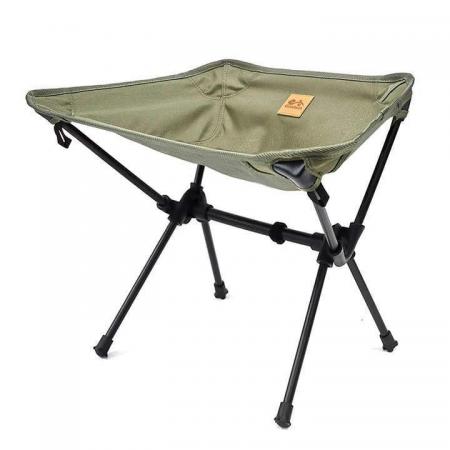 Tabouret de camping mini ultraléger et portable en alliage d'aluminium, idéal pour les pique-niques, la randonnée et la pêche. Vente en gros. 