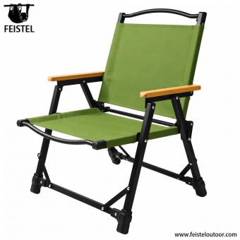 Chaises de jardin légères style Kermit