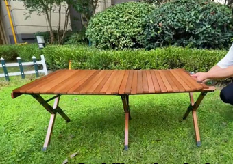 table de camping en bois